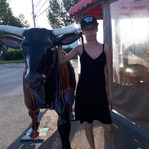 Meet your Posher, Annie-pier